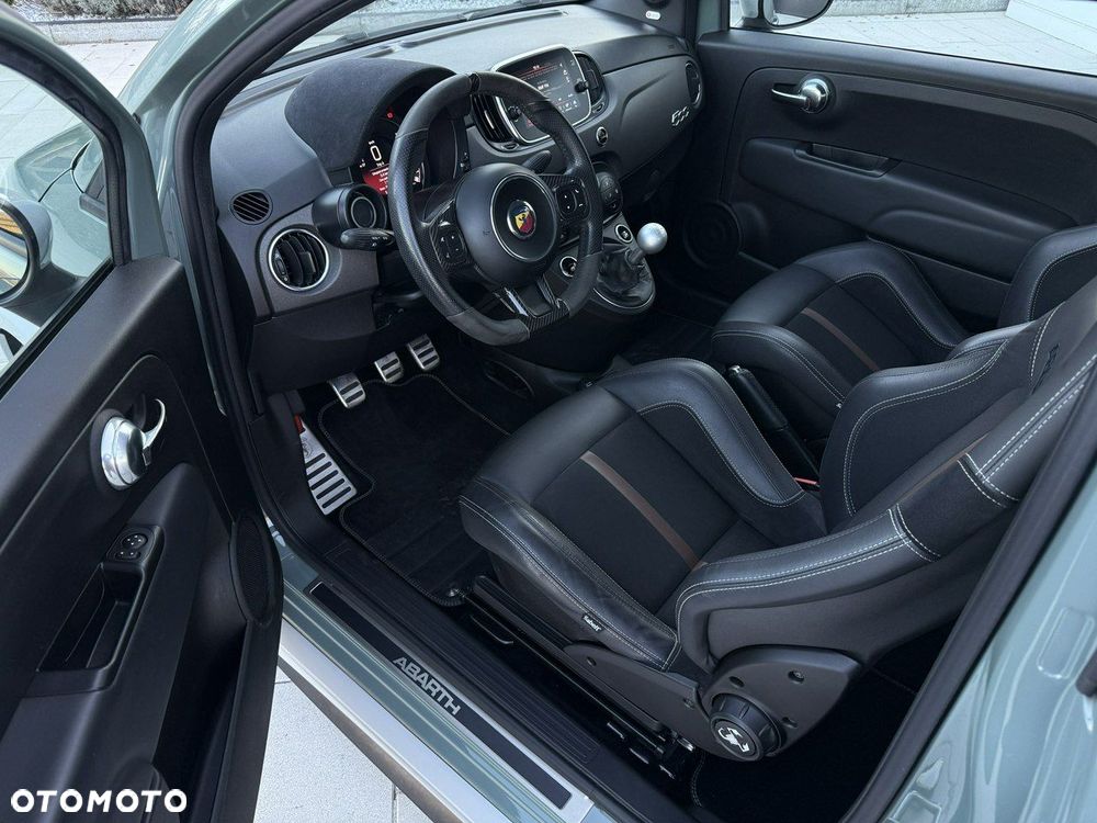 Abarth 695 1.4 T-Jet 16v - 28
