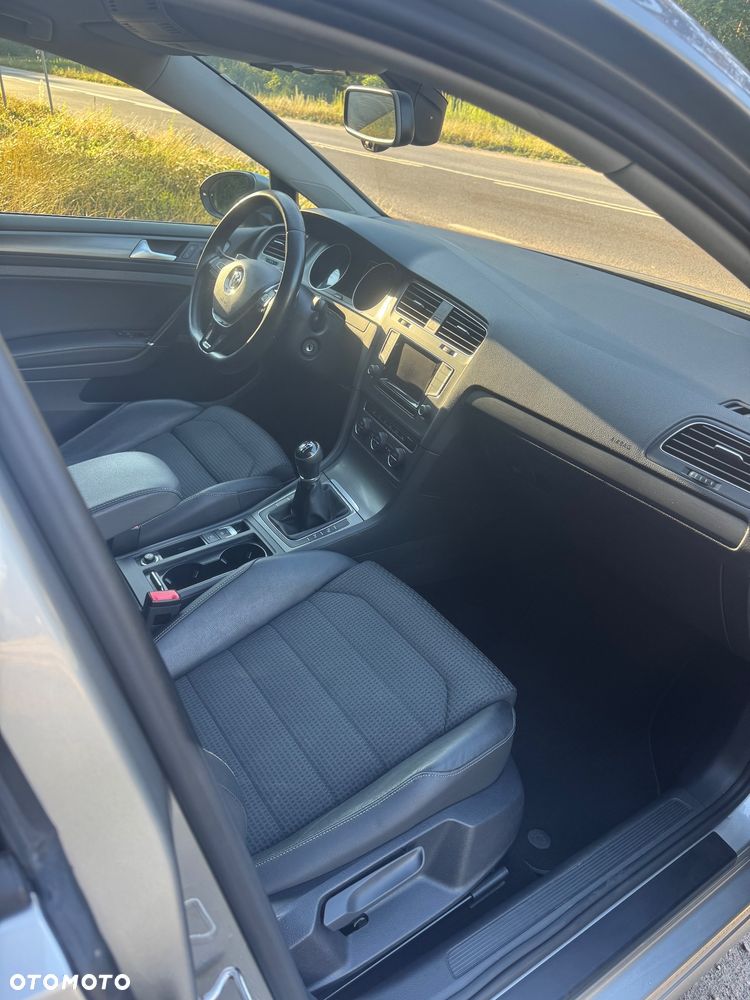 Volkswagen Golf 1.4 TSI BMT Comfortline - 11