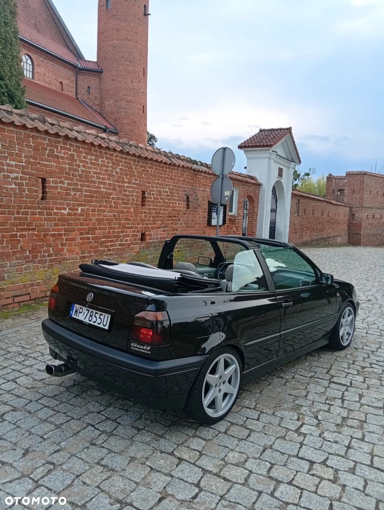 Volkswagen Golf Cabrio 1.8 - 3