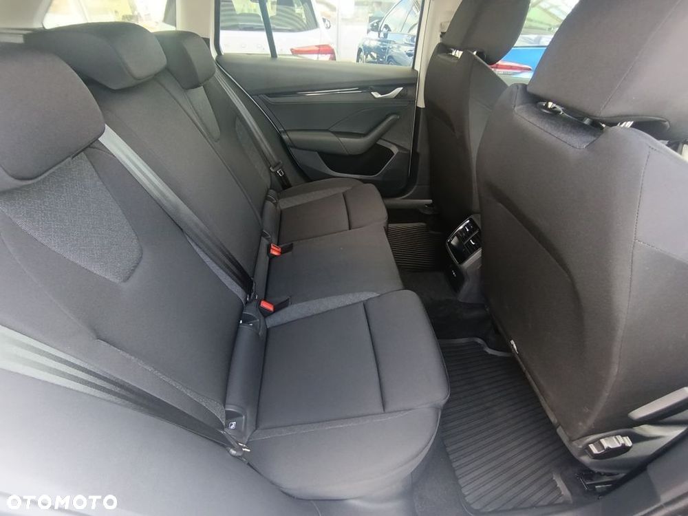 Skoda Octavia 1.5 TSI Essence - 17