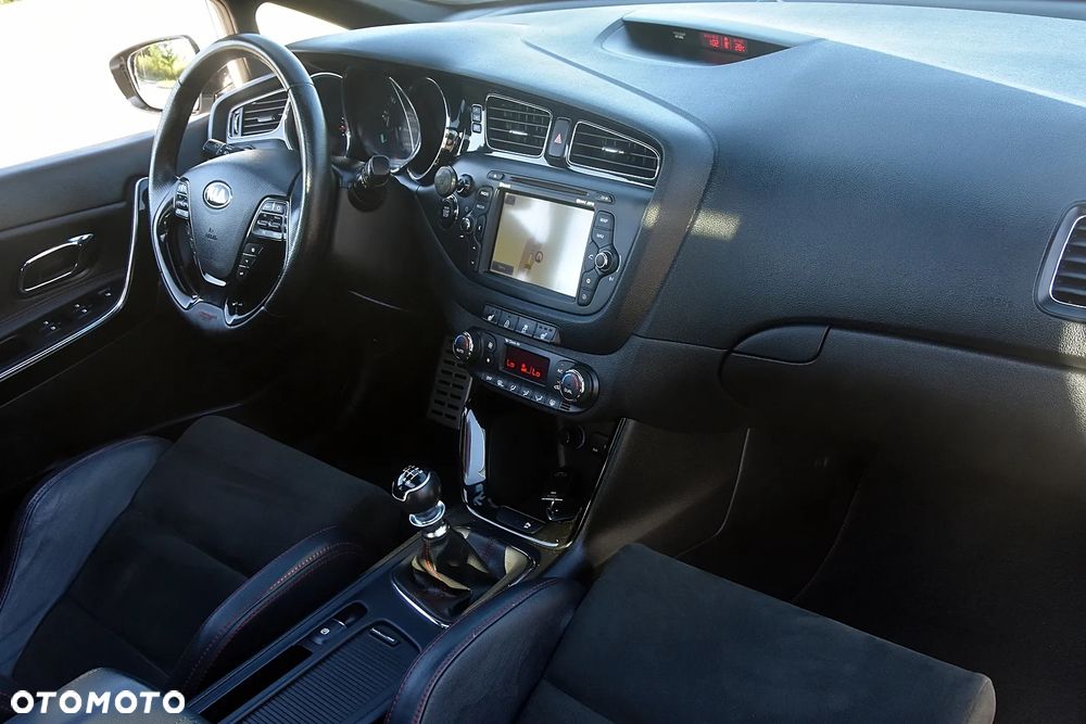 Kia Ceed 1.6 T-GDI GT XL - 19