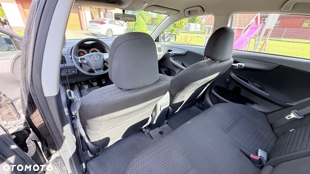 Toyota Corolla 1.4 D-4D Active - 8