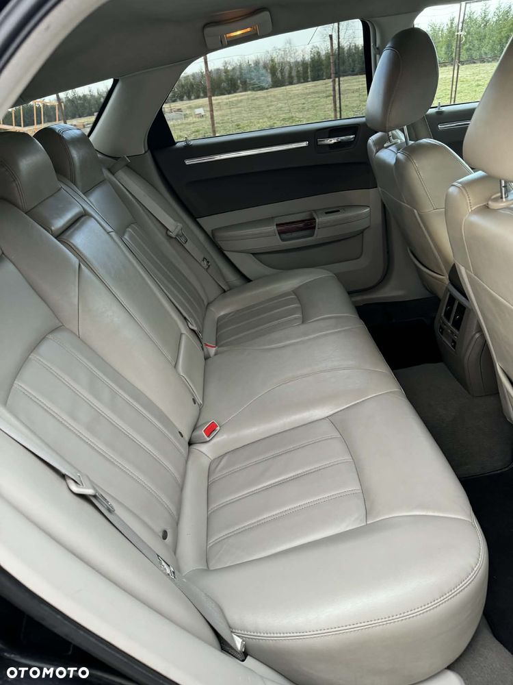 Chrysler 300C - 3
