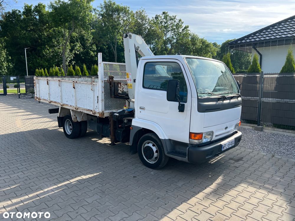 Nissan CABSTAR - 24