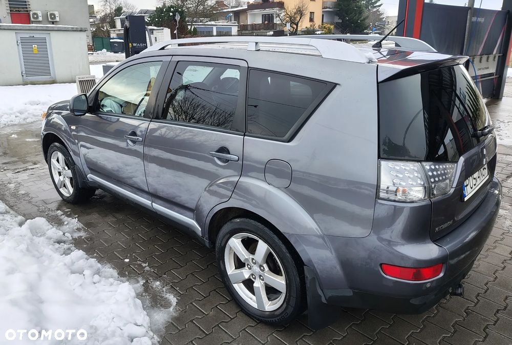 Mitsubishi Outlander 2.0 DID Intense + SE - 6