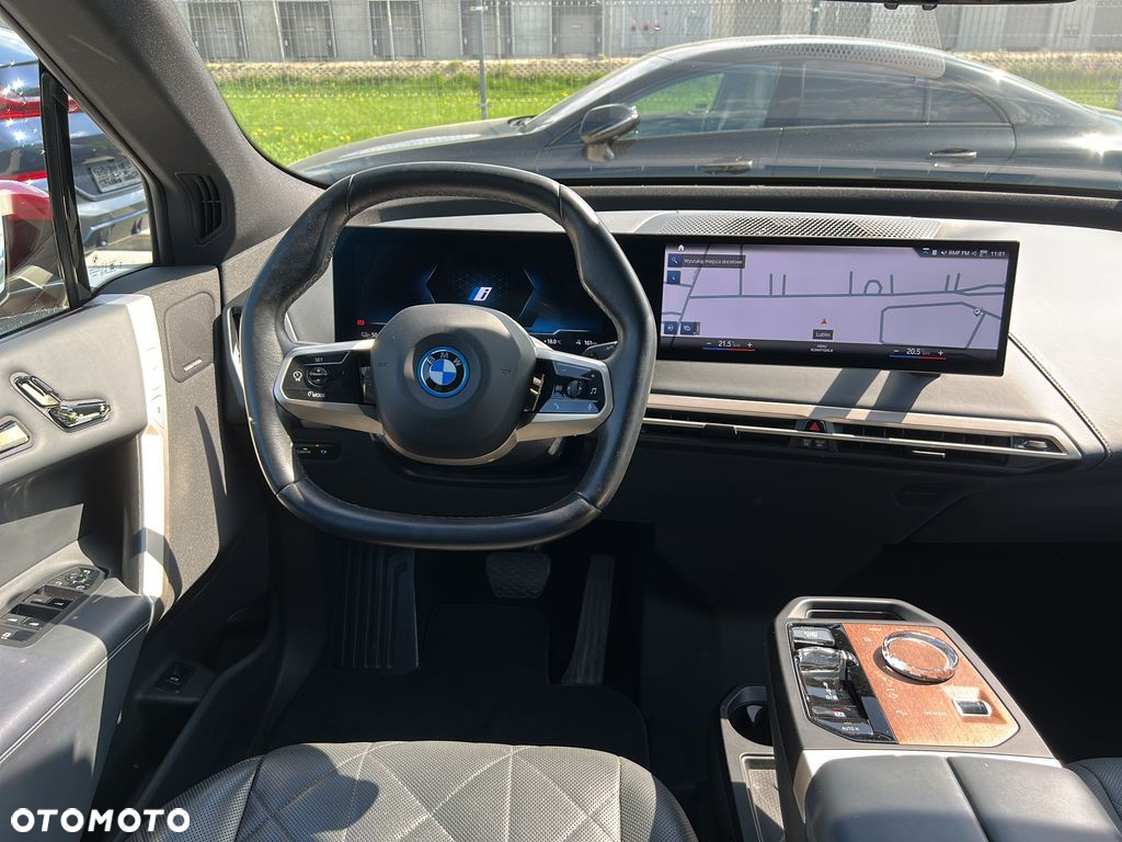BMW iX xDrive40 76.6kWh Essence - 15