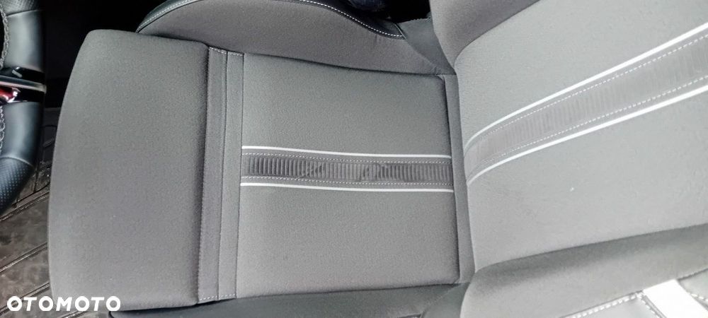 Opel Astra 1.2 T GS Line S&S - 23