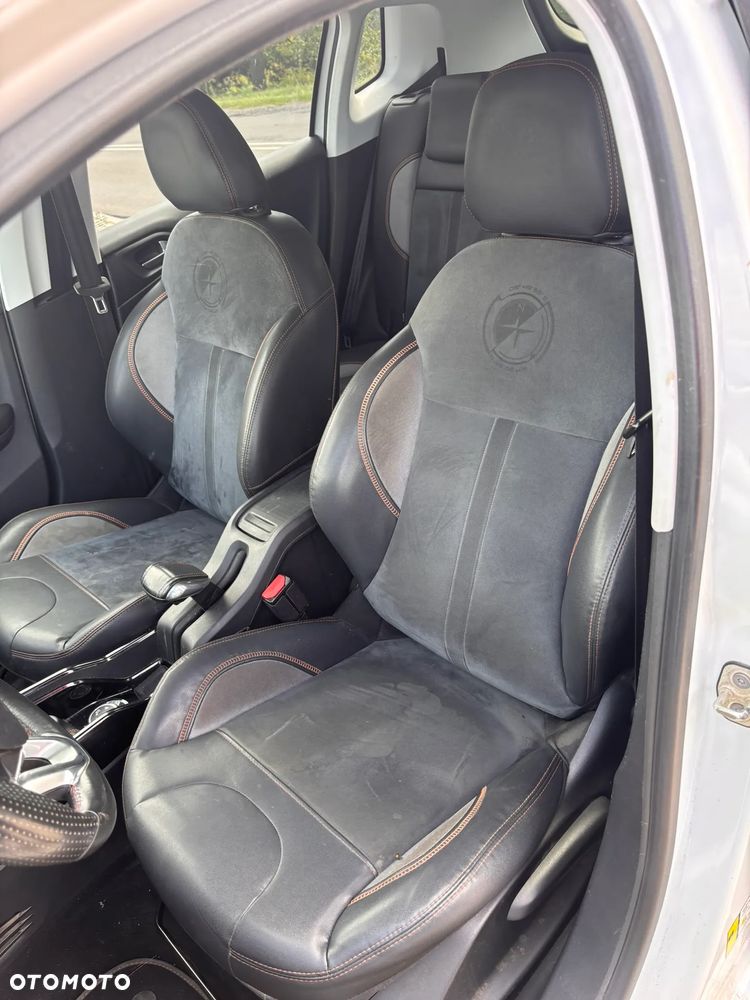 Peugeot 2008 - 9