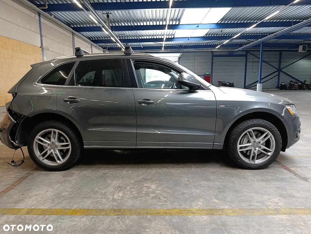 Audi Q5 3.0 TFSI Quattro Tiptronic - 1