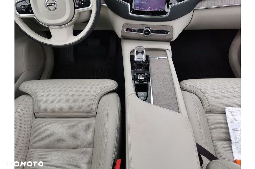 Volvo XC 90 - 12
