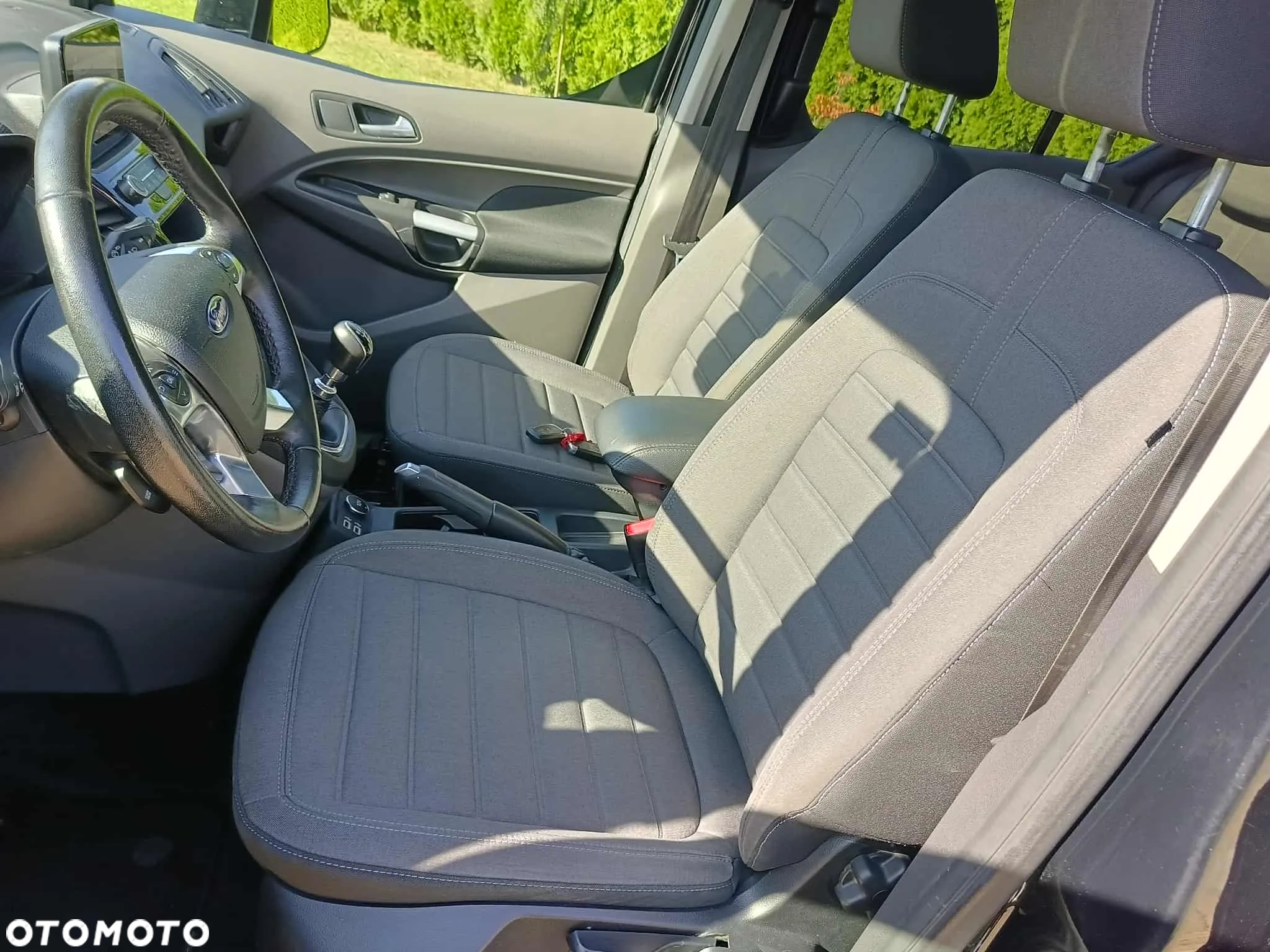 Ford Tourneo Connect Grand - 17