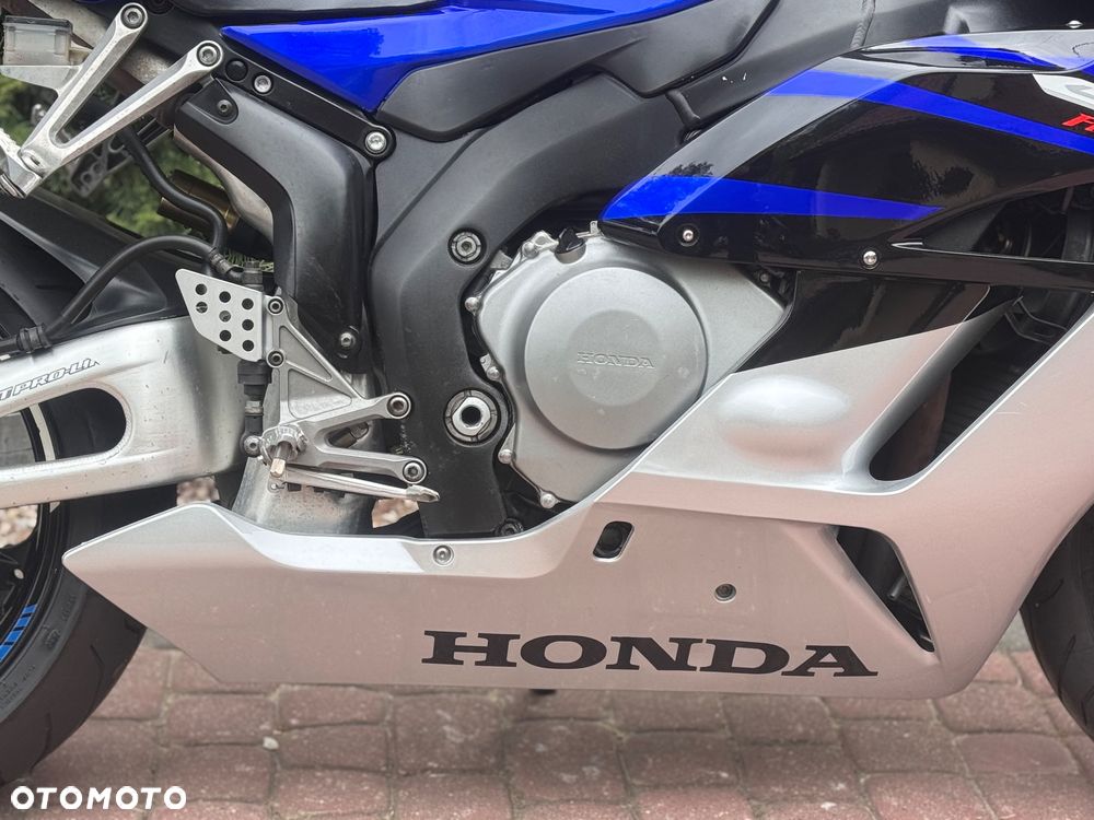 Honda CBR - 13
