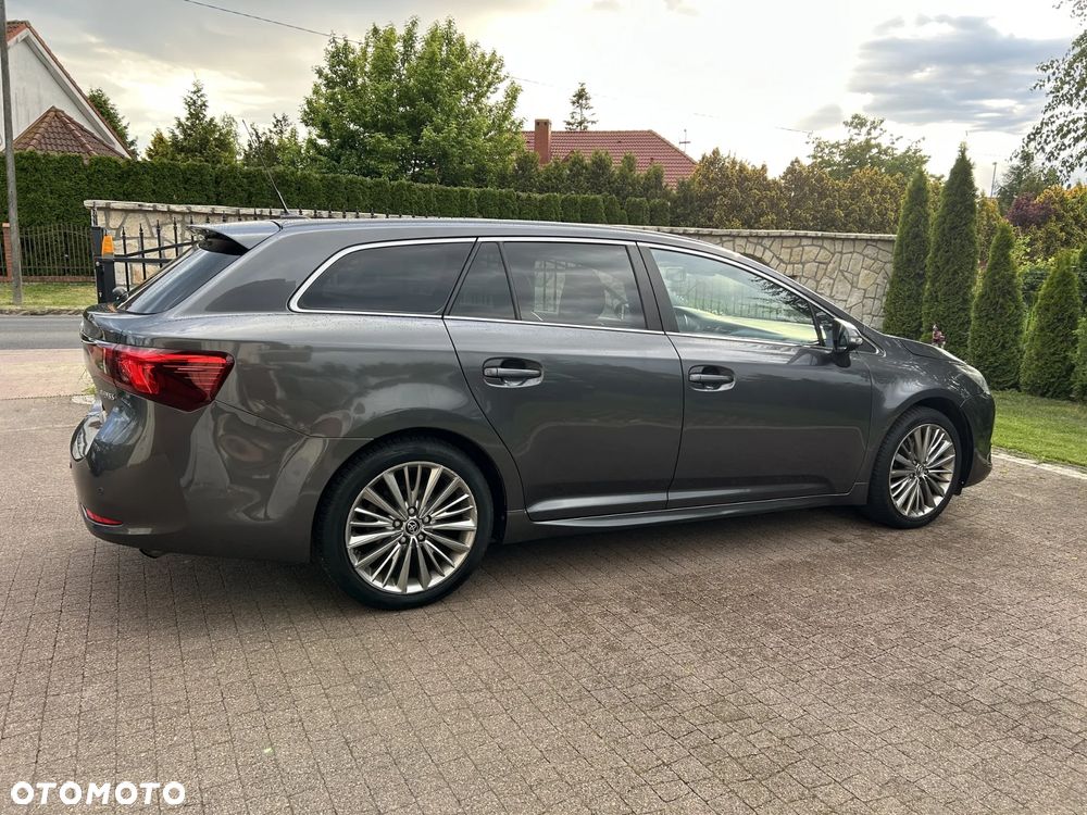 Toyota Avensis - 6