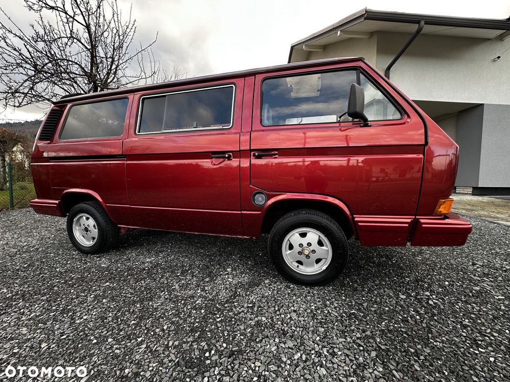 Volkswagen Multivan - 2