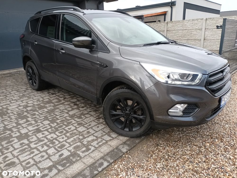 Ford Kuga - 1