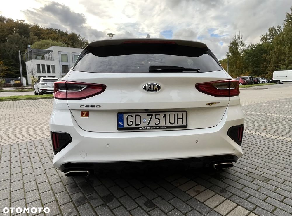 Kia Ceed - 8