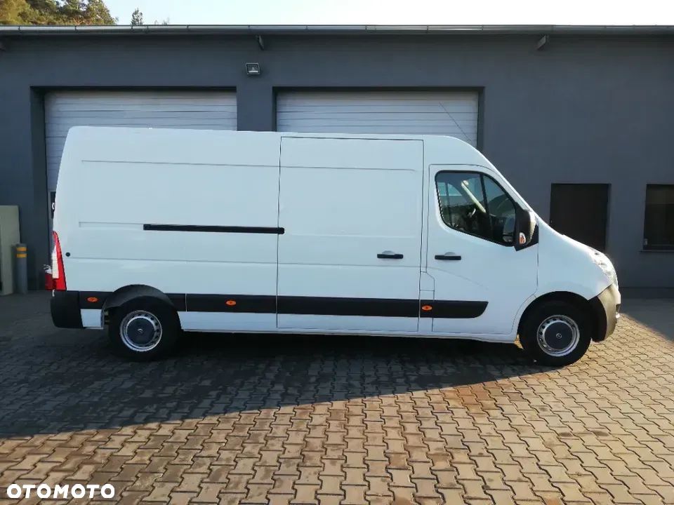 Bok Prawy Master, Movano