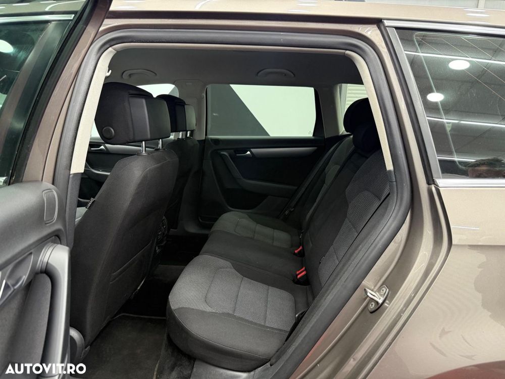 Volkswagen Passat 2.0 TDI DSG BlueMotion Technology Highline - 10