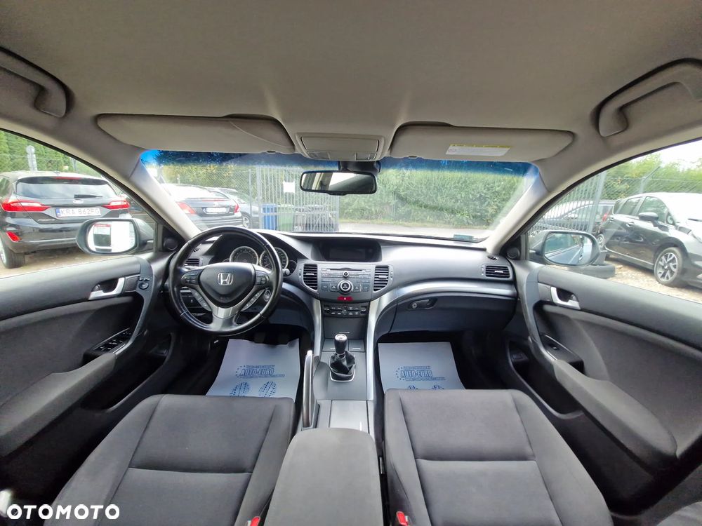 Honda Accord 2.0 Comfort - 24