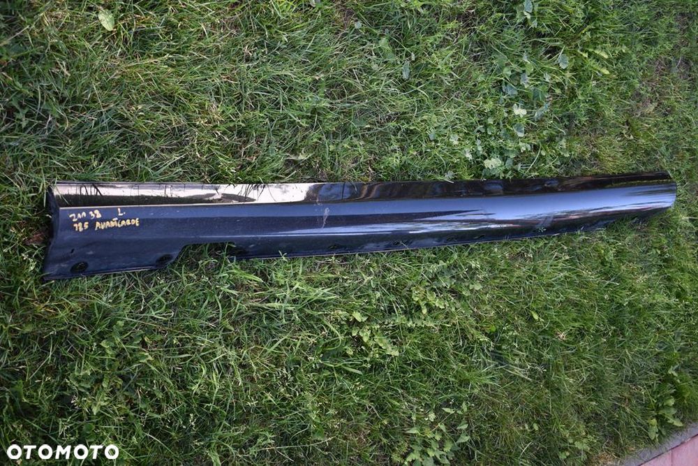 MERCEDES W211 LISTWA PROGOWA LEWA 185 AVANTGARDE