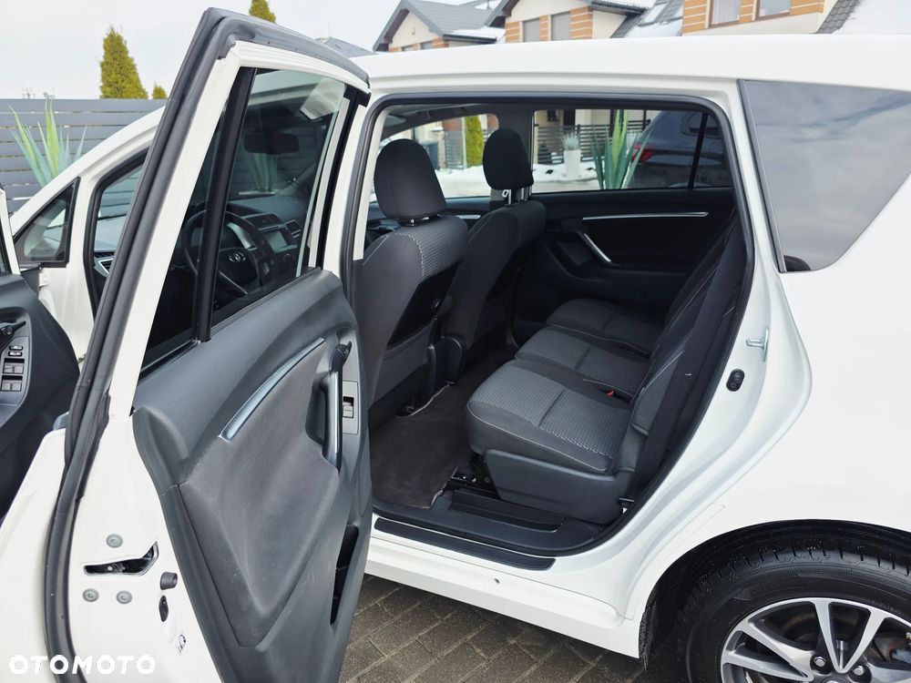 Toyota Verso 1.6 D-4D Premium - 13