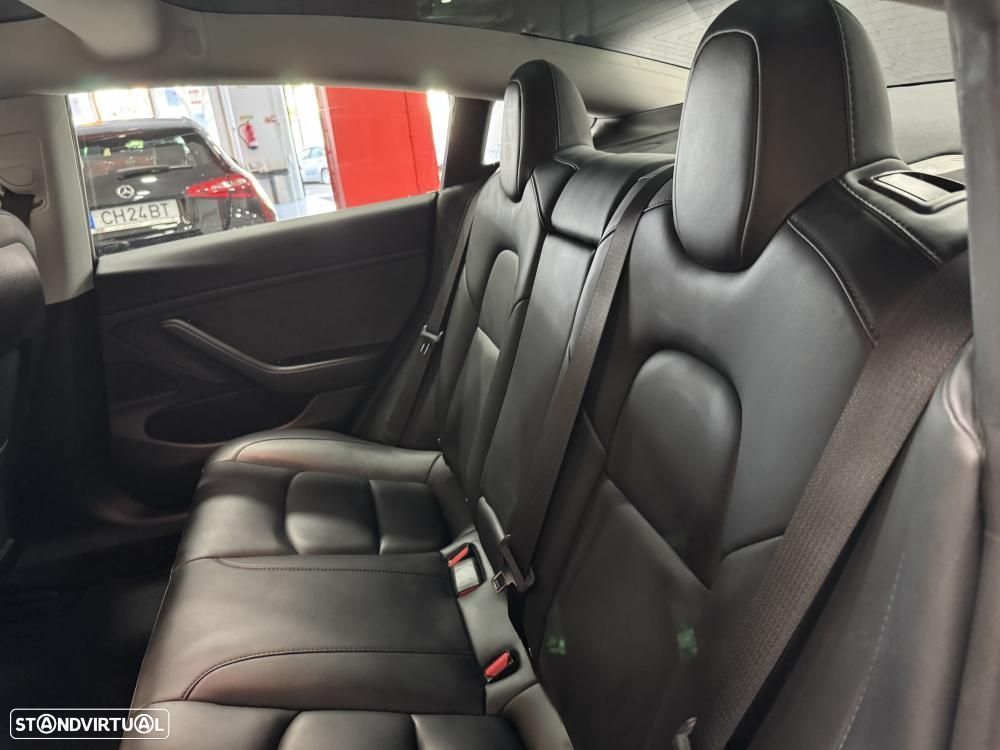 Tesla Model 3 Long-Range Dual Motor AWD - 44