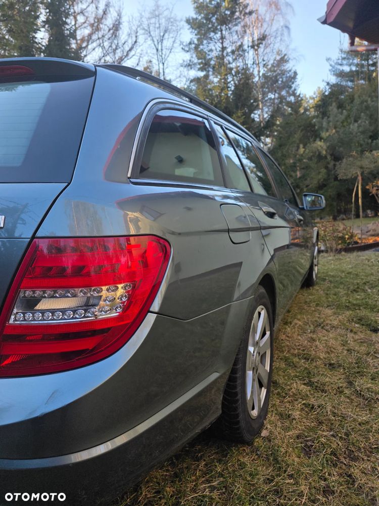 Mercedes-Benz Klasa C 200 CDI BlueEff Avantgarde - 3