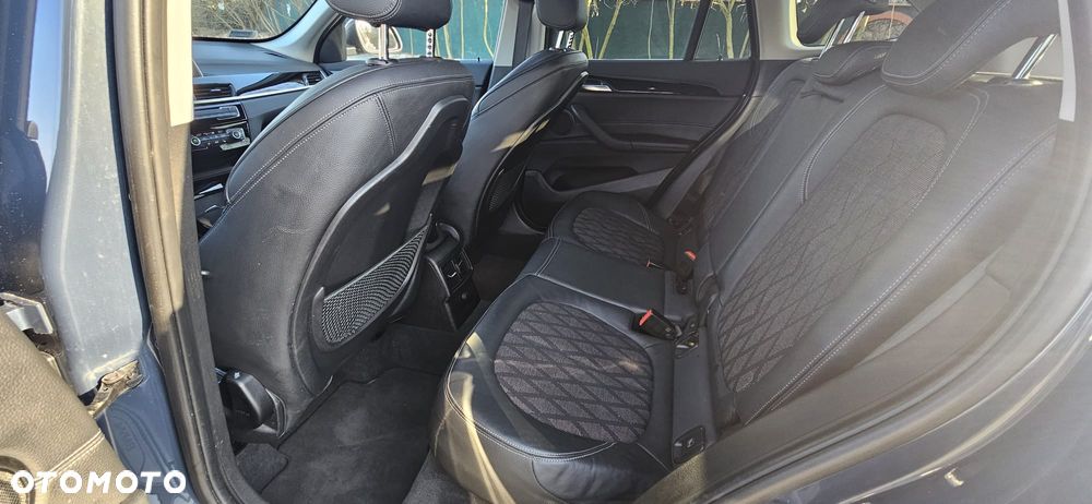 BMW X1 sDrive18i - 9