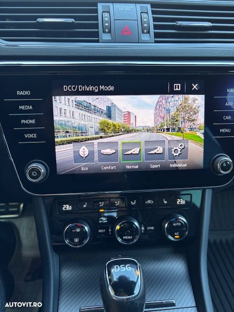 Skoda Superb 2.0 TDI DSG Sportline - 12