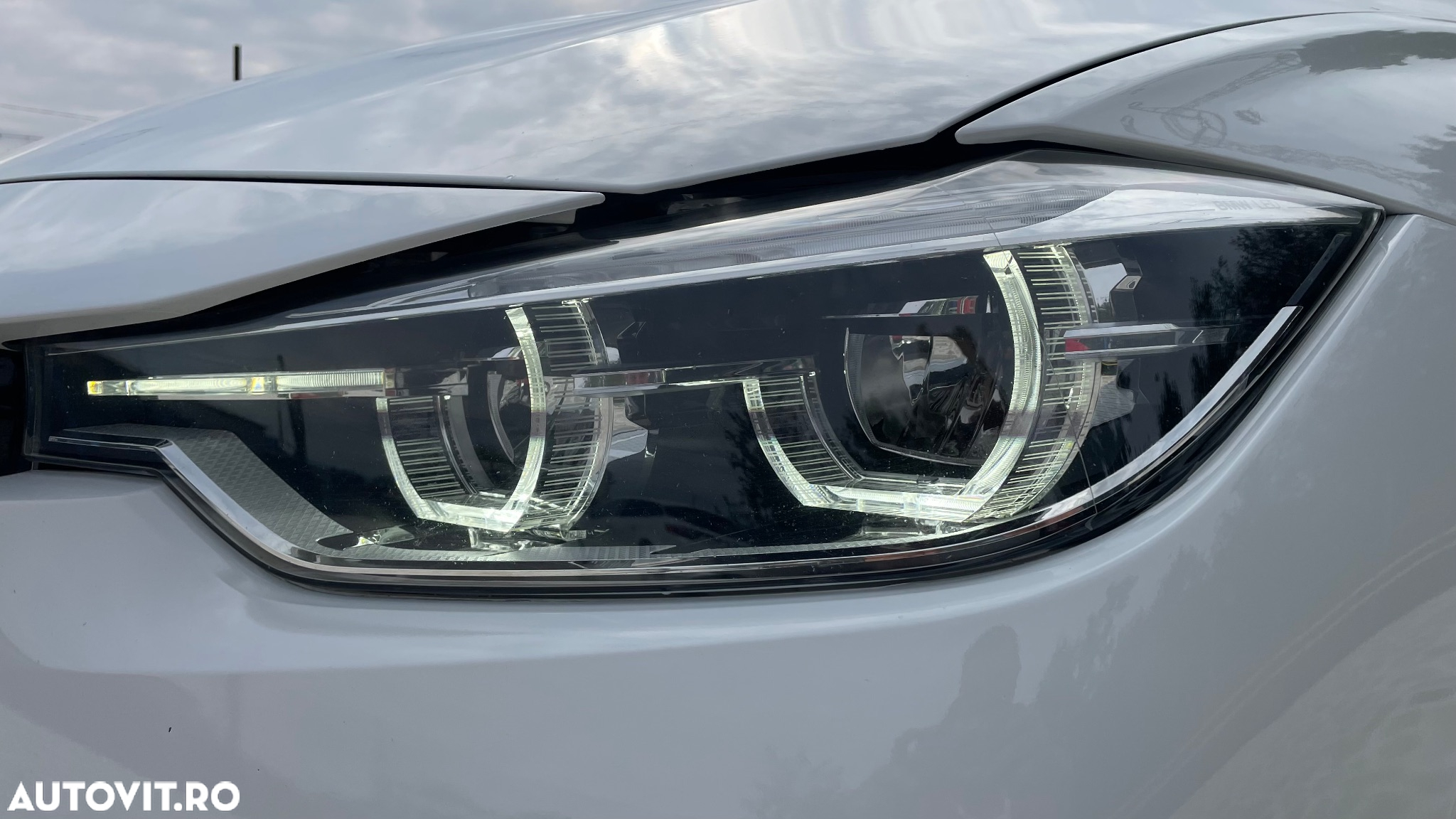 BMW Seria 3 318d Sport Line - 5
