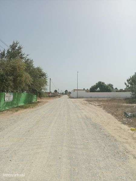 Lotes em augi, 7mil euros de entrada - Grande imagem: 2/8