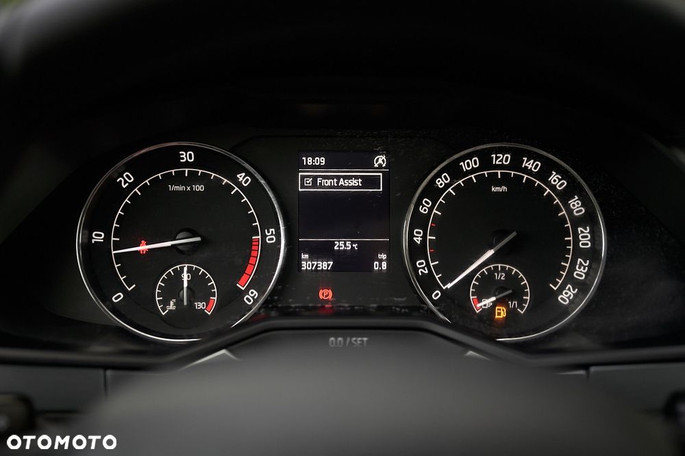 Skoda Superb - 32