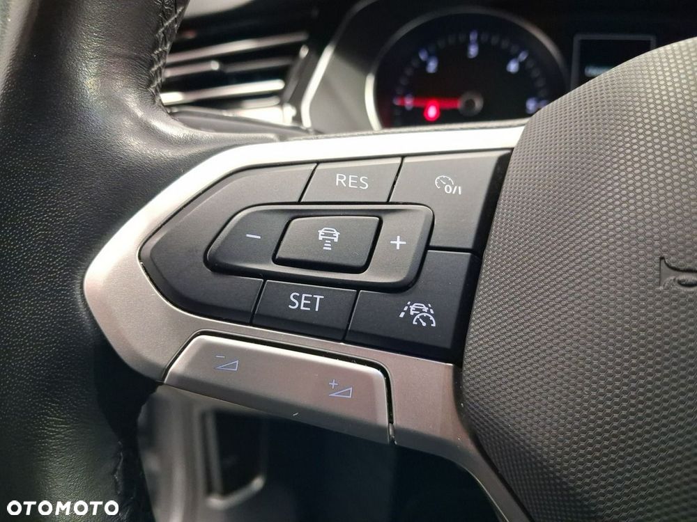 Volkswagen Passat 2.0 TDI Elegance DSG - 16