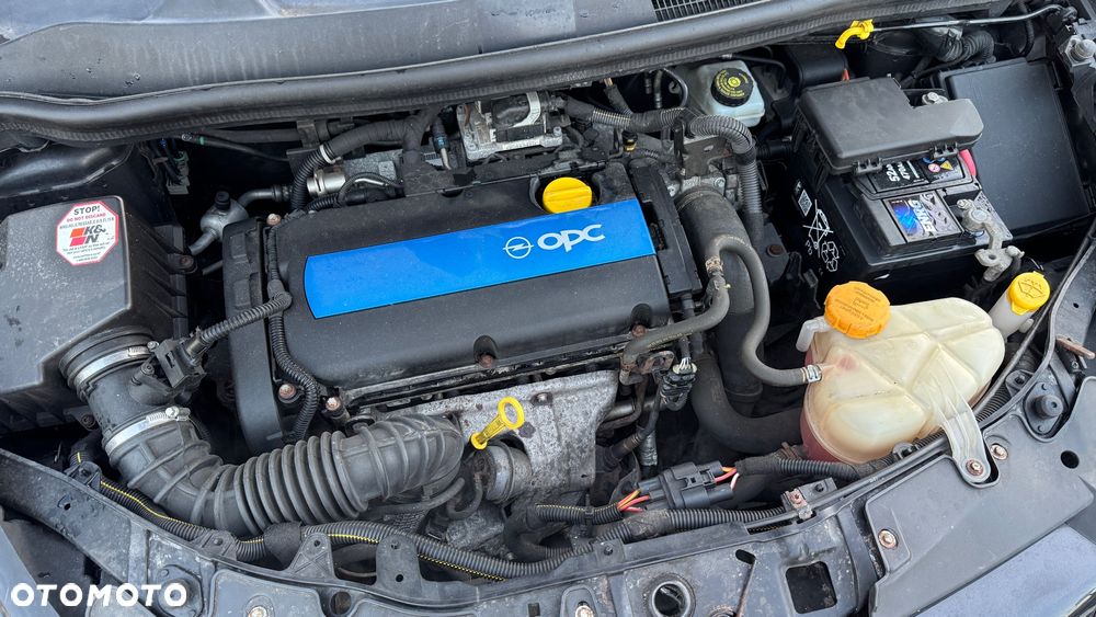 Opel Corsa 1.6 Turbo OPC Nürburgring Edition - 8