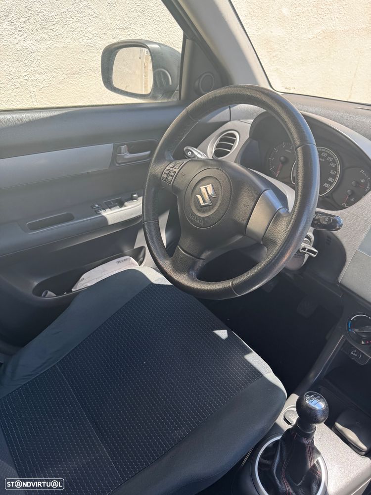 Suzuki Swift - 7