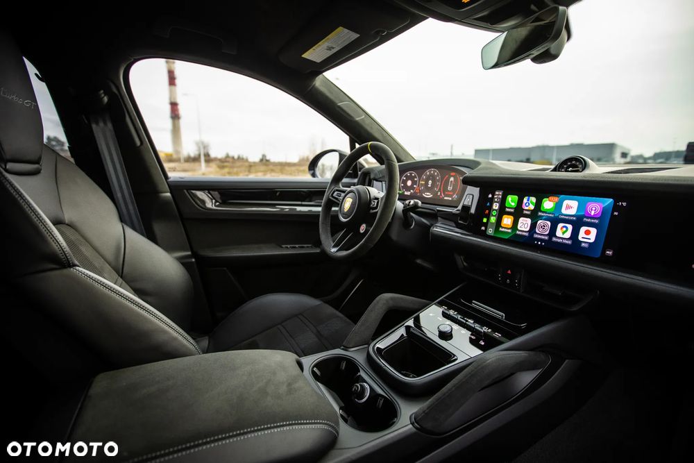 Porsche Cayenne Turbo GT - 24