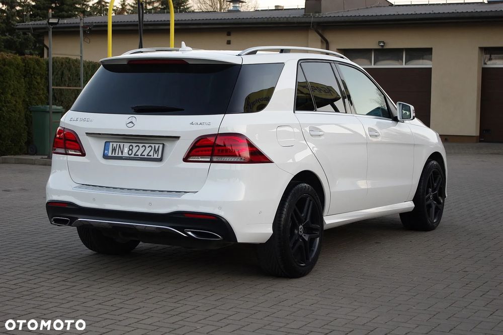 Mercedes-Benz GLE 350 d 4Matic 9G-TRONIC Exclusive - 4