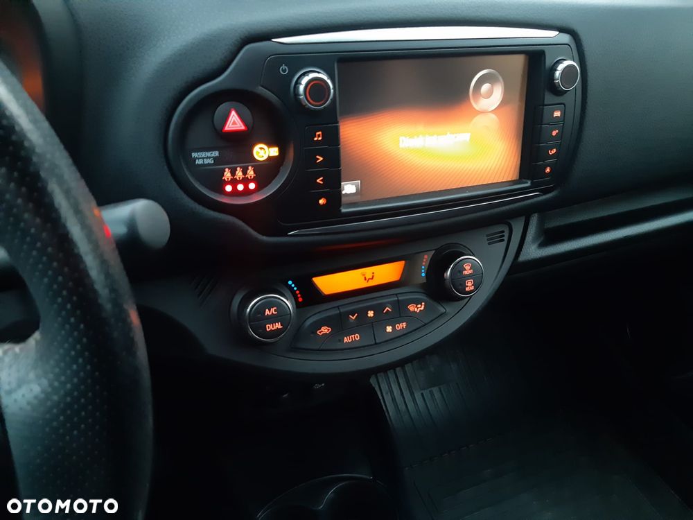 Toyota Yaris 1.33 Selection Passion - 22