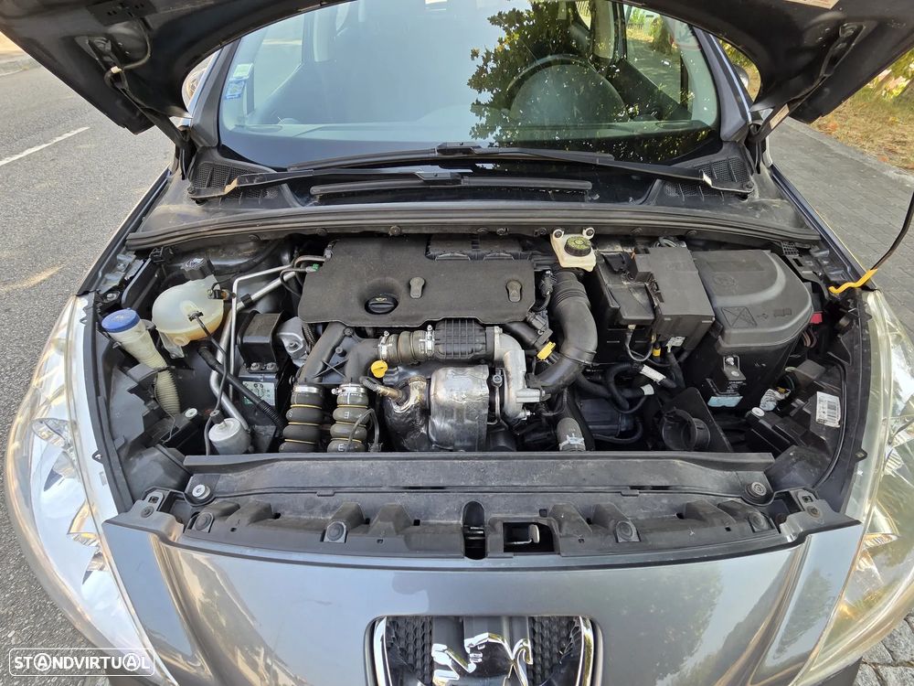 Peugeot 308 1.6 HDi Executive - 5