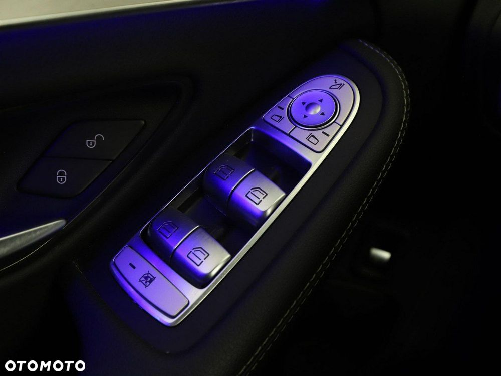 Mercedes-Benz Klasa C 300 de 9G-TRONIC AMG Line - 41