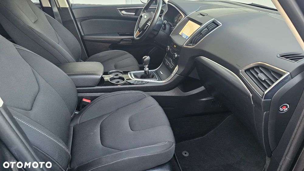 Ford S-Max 2.0 EcoBlue Titanium - 32