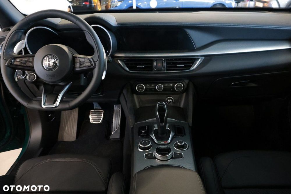 Alfa Romeo Stelvio - 9