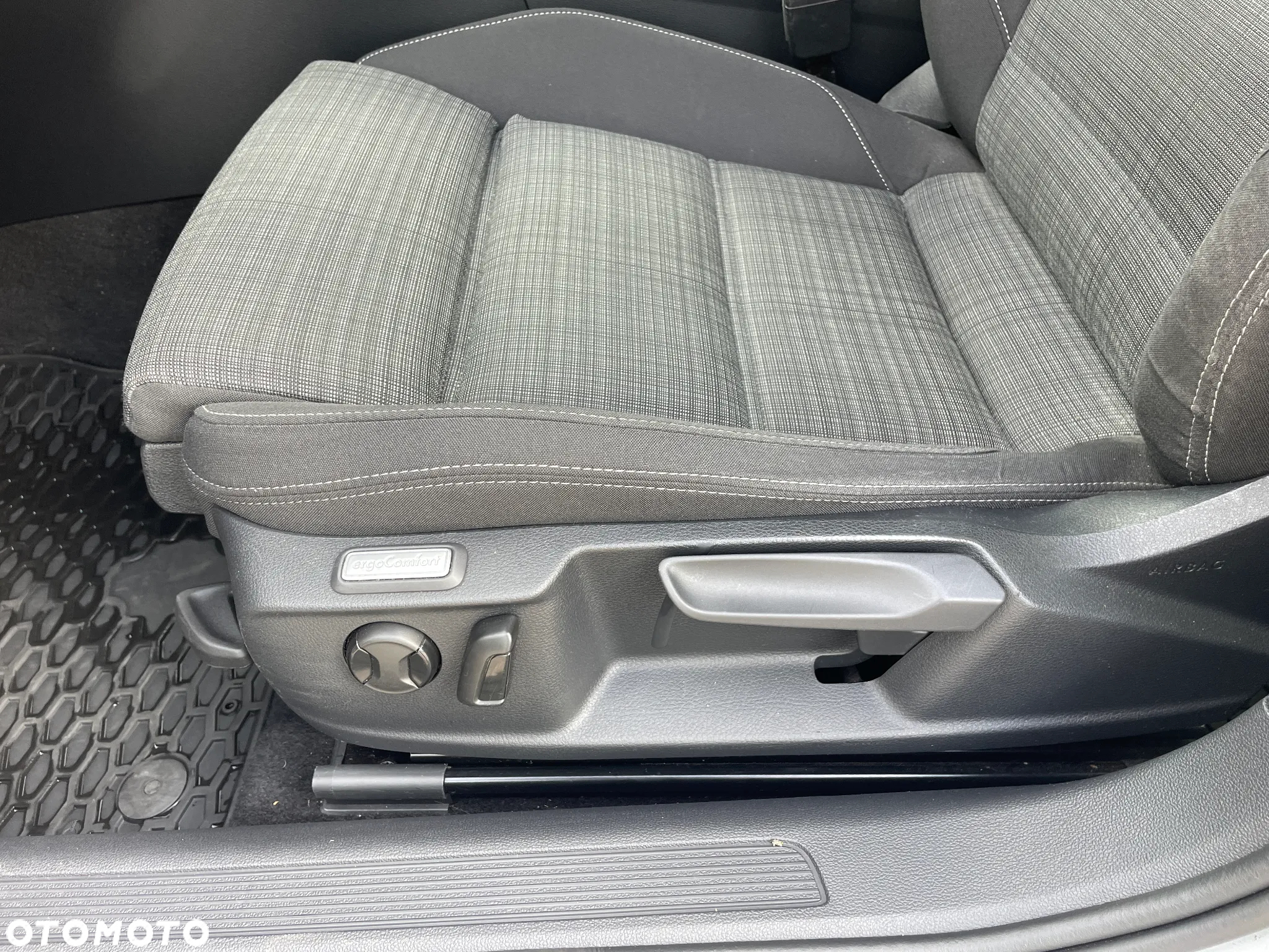 Volkswagen Passat 1.5 TSI EVO Business - 15