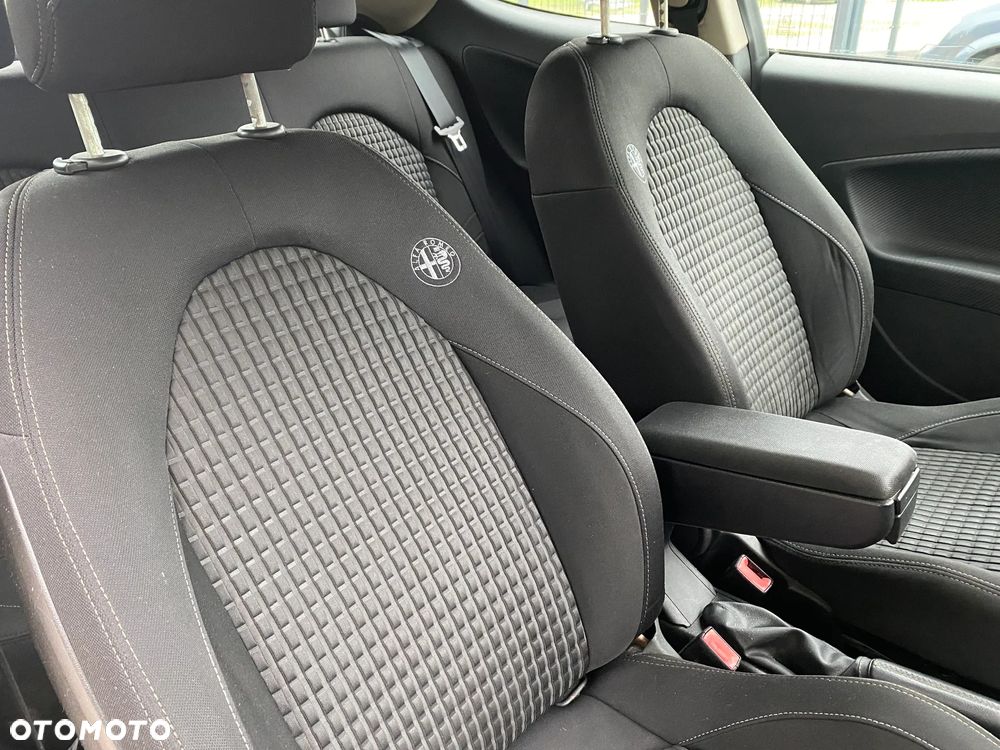 Alfa Romeo Mito 1.4 16V - 13