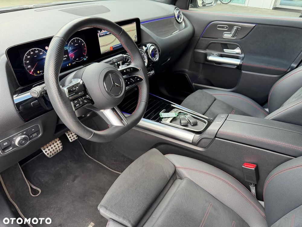 Mercedes-Benz GLA 200 AMG Line - 11