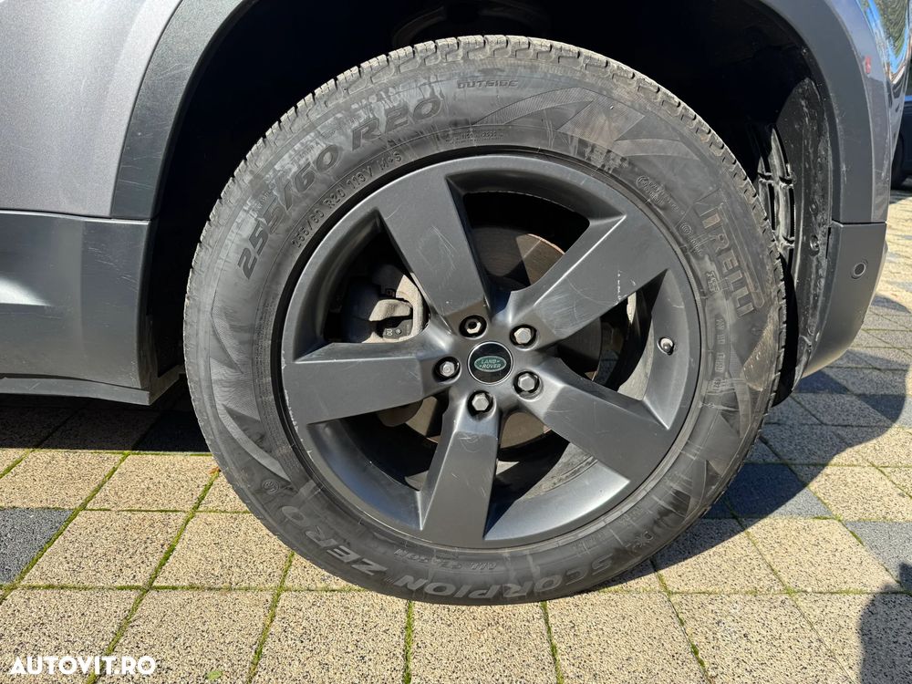 Land Rover Defender 110 2.0 P300 SE - 24