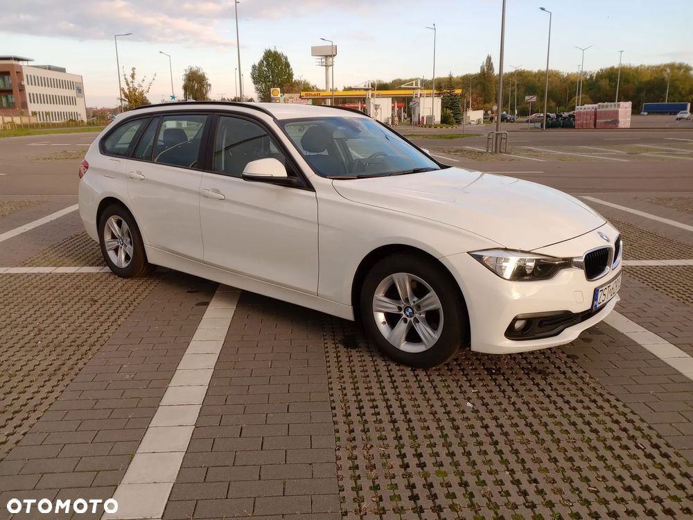 BMW Seria 3 318i - 18