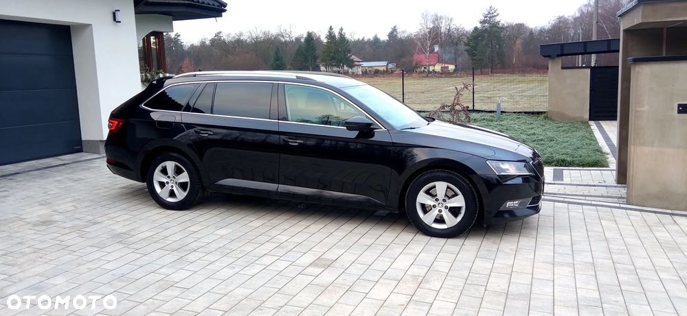 Skoda Superb 2.0 TDI Ambition DSG - 10