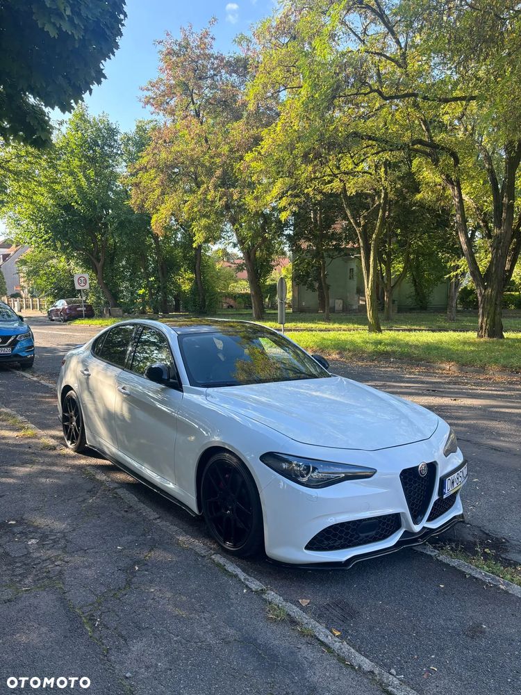 Alfa Romeo Giulia 2.0 Turbo 16V AT8 Veloce - 1