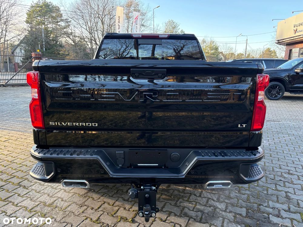Chevrolet Silverado - 5